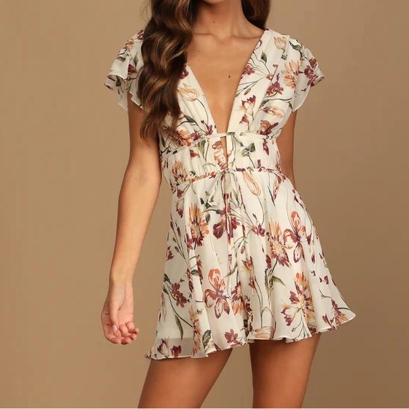 Lulus Flirty Ways Cream Floral Print Flutter Sleeve Romper XL - Picture 2 of 5